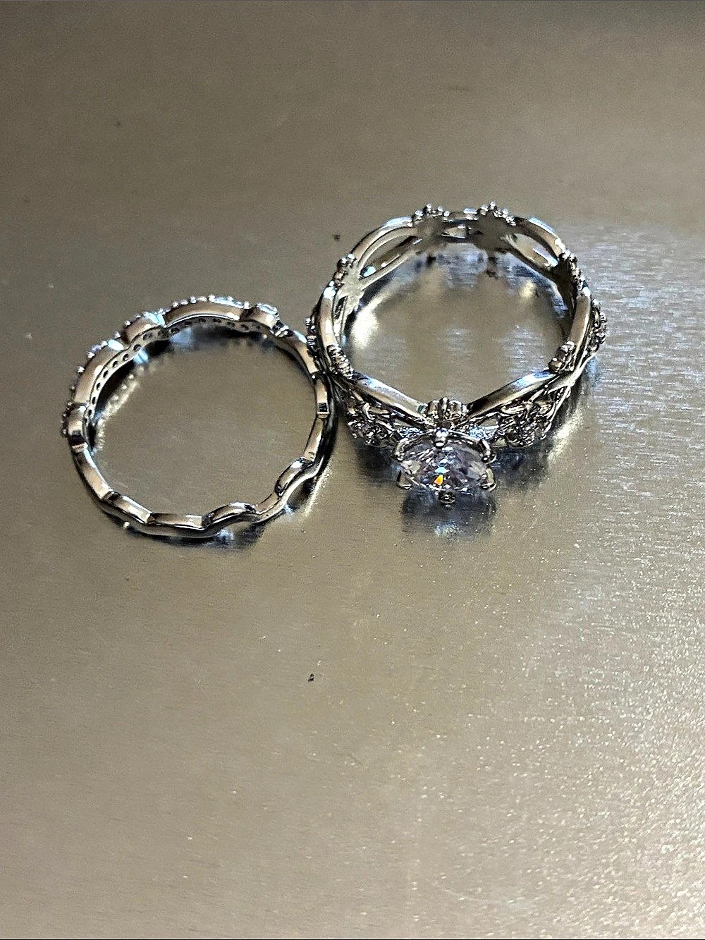 Silver-Tone Ring Set Like New